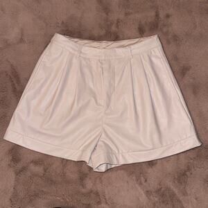 Lavish Tuscaloosa, Faux Leather Ivory Shorts Medium